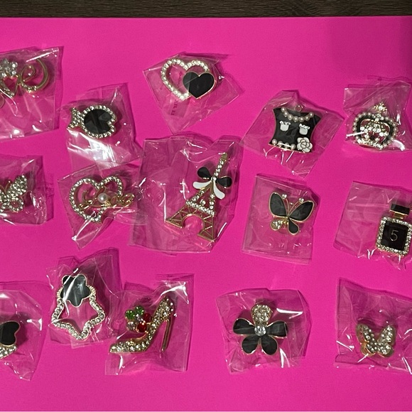 NWT Luxury Bling Croc Charms - Picture 2 of 5